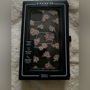 ✅ coach phone case for iPhone 11 Pro Max.